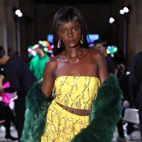 Aku mendapat banyak pesan setiap hari dari wanita di seluruh dunia mengenai bagaimana mereka kesulitan dengan warna kulit mereka dan mencoba berbaur dan menjadi diri sendiri. Aku juga merasakan itu beberapa tahun lalu sebagai remaja, kata Duckie dilansir Allure. Foto: Instagram Duckie