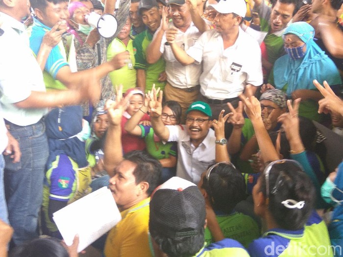 Mampu Ekspor, Gus Ipul Imbau Industri Mebel Mampu Serap Tenaga Kerja