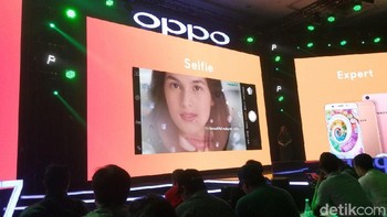 Dua varian Oppo F7 yang dimaksud adalah F7 dan F7 128. Foto: detikINET/Muhammad Alif Goenawan