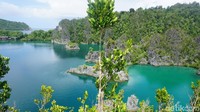 Kalau dari Waisai, jaraknya 1-2 jam perjalanan. Tapi pemandangannya luar biasa indah. Kapan kamu ke sini? (Shinta/detikTravel) 