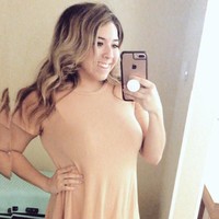 Andrea juga mengungkapkan bahwa Rob tidak terlalu senang dengan postingan Twitter Andrea yang telah di sukai 11 ribu lebih itu. Rob pun meminta Andrea untuk menghapusnya. Foto: Twitter @meeelondrea