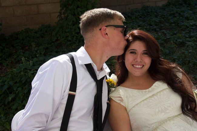 Kesal dan sakit hati tentu dirasakan bagi setiap wanita yang diselingkuhi oleh pasangannya. Seperti yang dialami oleh Andrea Osborn. Alih-alih terpuruk dalam kesedihannya, ia pun memilih melakukan pembalasan manis untuk mantan suaminya. Foto: Twitter @meeelondrea