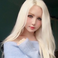 Ia adalah gadis asal Rusia yang tinggal di Italia. Kecantikannya jadi viral karena bak peri cantik.  Foto: dok. Instagram