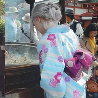 Penampilannya langsung menarik perhatian netizen. Lantaran, ia tak kebanyakan wanita Jepang pada umumnya yang bermata sipit dan berambut gelap.  Foto: ist.