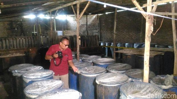 Polisi Kudus Bongkar Produsen Miras Berkedok Vulkanisir Ban