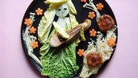 Ternyata kubis segar dan salmon panggang bisa dijadikan sosok wanita yang tengah memainkan ukulele. Keren! Foto: Instagram @rinonche