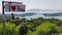 Foto: Ada tulisan I Love Papua juga. Asyik buat foto-foto nih! (Elvan/detikTravel)