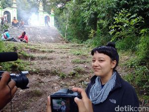 Begini Kesan Warga Inggris Saat Ikut Labuhan Keraton di Merapi