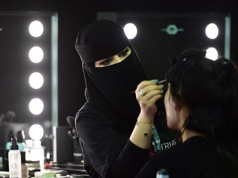 Backstage Arab Fashion Week 2018.
