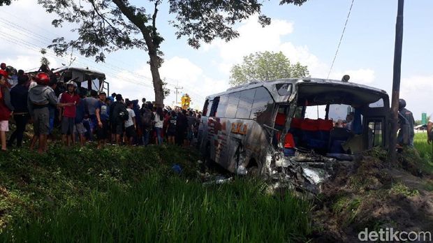 Ini Cerita Penumpang Sebelum Bus Eka Adu Muka dengan Mira di Ngawi