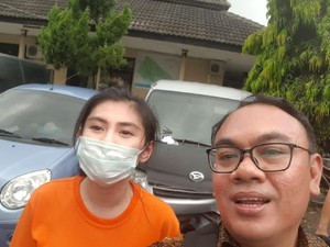 3 Bulan Ditahan Polisi, Angela Lee Curhat di Instagram