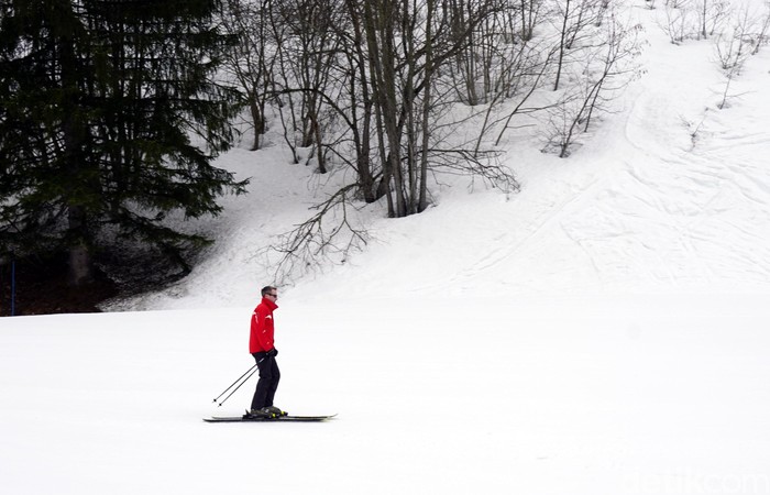 Ilustrasi Ski di Valmorel