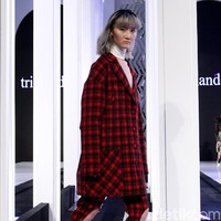 Fashion show koleksi busana Tri Handoko bertema Stage of Emotion di Fashion Nation 2018, Senayan City, Jakarta. Rabu [11/4/2018]. [Foto: Mohammad Abduh/Wolipop]