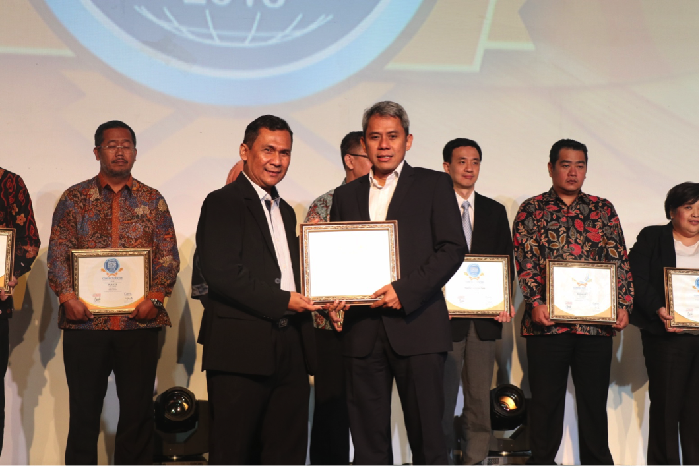 Beri Pelayanan Maksimal, Call Center JNE Raih Award Bergengsi