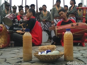 Berujar Partai Setan, Politisi di Yogya Dikirimi Jamu Sehat