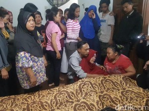 Cerita Dhimas, Suporter Tewas yang Pilih Pulang Ketimbang Ambulans