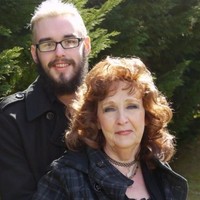 Menurut Gary, Almeda adalah wanita yang dia inginkan selama ini. Gary mengaku beruntung bisa memenangkan hati Almeda. Foto: istimewa