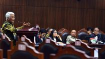 Sidang Uji Undang-undang BUMN Sidang Uji Undang-undang BUMN