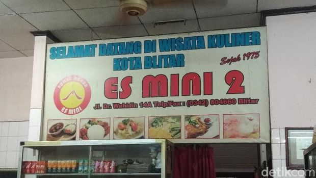 Cicipi Es Buah Legendaris Blitar di Depot Es Mini