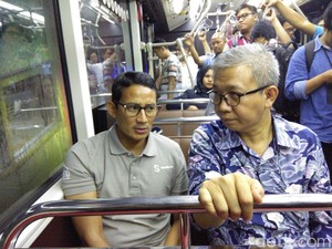 Sandiaga Pastikan Lampu di TransJ Koridor 13 Terpasang Akhir 2018