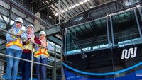 Masinis ini nantinya akan berfungsi sebagai penutup pintu kereta saat berhenti dan akan jalan, sedangkan kereta sendiri akan berjalan otomatis dikontrol dari pusat. Istimewa/PT MRT Jakarta.
