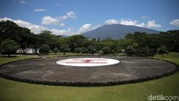 Di area ini ada juga helipad.