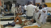 Insiden truk masuk ke sungai kering terjadi di Distrik Sidhi, India. Akibat kejadian ini dilaporkan sedikitnya 21 orang tewas. Truk tersebut membawa lebih dari 40 penumpang. Bus kemudian jatuh ke sungai kering sedalam kira-kira 20 meter. Para penumpang sedianya akan menghadiri pesta pernikahan.  (Foto: Dok. AFP)