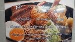 Rela Antre 1 Jam Demi Ramen Gaya Singapura yang Harganya Terjangkau!