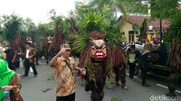 Topeng Menyeramkan Bebegig Ciamis dan Legenda Pembasmi Hama