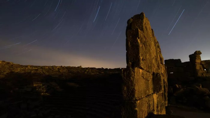 Hujan meteor Lyrid. Foto: Dok. Anadolu Agency via TIME Hujan meteor Lyrid. Foto: Dok. Anadolu Agency via TIME
