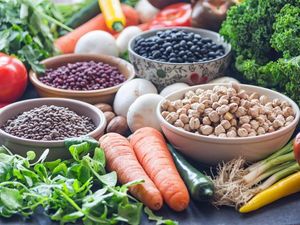 5 Makanan Sehat yang Sebaiknya Tak Dimakan Banyak