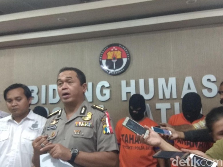 Polisi Gulung Komplotan Pembobol Toko dan Rumah Antar Provinsi Polisi Gulung Komplotan Pembobol Toko dan Rumah Antar Provinsi