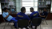 Ada juga perpustakaan.
