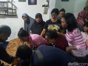 Duka Keluarga Dhimas, Suporter Tewas Laga Arema FC Vs Persib