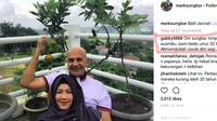 Banyak komentar netizen soal pasangan beda usia ini. Kebanyakan tetap salut bisa menyatukan visi. Foto: Instagram/marksungkar