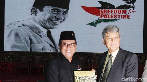 Sekjen PDIP Terima Kunjungan Dubes Palestina