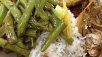 Jadi inget nasi pedes kalau pagi2 gini kelaperan, tulis Duma Riris dalam akun Instagramnya. Foto: Instagram @duma_riris