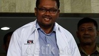 Dua pegawai Ditjen Pajak, Eko Darmayanto dan Muhammad Dian Irwan Nuqisra  menerima Rp 3 miliar terkait pengurusan pajak PT Delta Internusa, dan sebesar 150 ribu dolar AS untuk pengurusan kasus pajak PT Nusa Raya Cipta (NRC). Keduanya masing-masing divonis 9 tahun penjara.