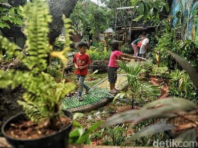 Nyamannya Ruang Terbuka Hijau di Rawa Badak Jakut