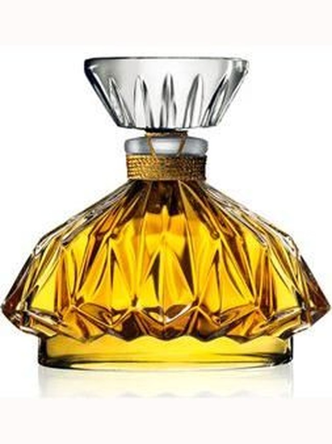 Jean Patou Joy Baccarat Perfume mengandung bunga langka dengan aroma yang diklaim sangat enak. Bunga yang tak disebutkan namanya itu diklaim hanya bisa tumbuh satu kali selama dua minggu. Untuk membuat sebotol parfum, diperlukan 10.000 lebih bunga langka itu sehingga harganya jadi sangat mahal. Satu botol parfum dijual USD 1.800 atau Rp 24,7 juta. Foto: Dok. E Beauty Labs
