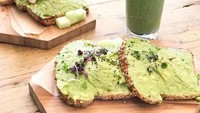 Kafe ini juga menyajikan deretan menu enak dan menu sehat. Menu serba alpukat ini misalnya. Ada toast dengan olesan alpukat segar hingga smoothie alpukat. Foto: instagram @thebutchersdaugter