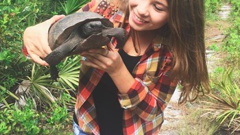 Bindi bertekad akan terus menjaga warisan ayahnya, mendiang Steve Irwin. Foto: Instagram