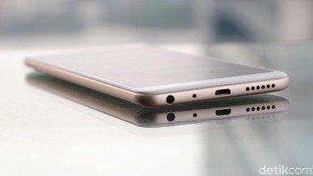 Spesifikasi lainnya, Redmi Note 5 ini datang mengusung lebar layar 5,99 inch dengan rasio 18:9 serta resolusi 2160 x 1080 FHD+. Foto: Muhammad Ridho