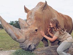 Potret Si Cantik Putri Steve Irwin Gaul dengan Hewan Liar
