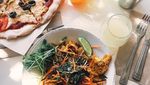 Sejuk Alami! Makan dengan Suasana Asri di Kafe Penuh Tanaman