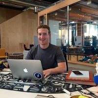 Pendiri WhatsApp Mengaku Tak Kenal Mark Zuckerberg