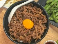 Gydon, Nasi dengan Topping Daging Khas Jepang Ada di 5 Tempat Ini