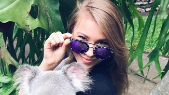 Saat menggendong hewan khas Australia, Koala. Foto: Instagram