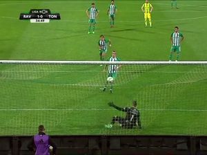 Eksekusi Penalti ala Panenka, Gagal, Langsung Diganti Pelatih