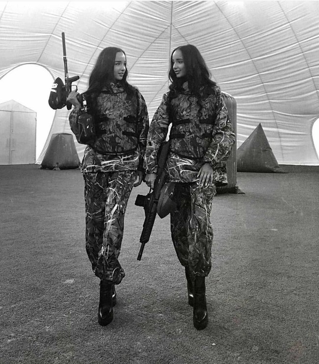 Selain pernyataan kontroversial itu, sebelumnya Adel dan Alina pernah menjadi bahan perbincangan. Foto: Instagram Alina Fakhteeva